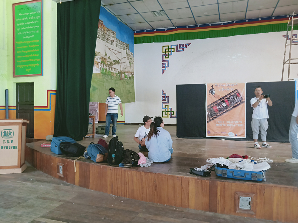 Tibet_Theatre2